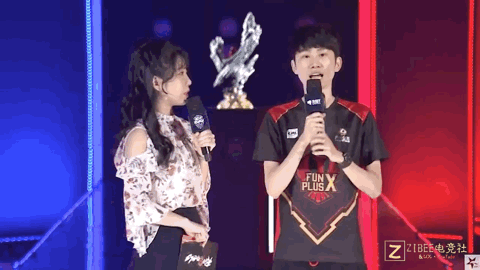 赛事中的高 赛事中的高