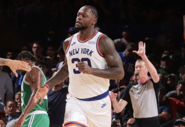 足球运动中 足球运动中